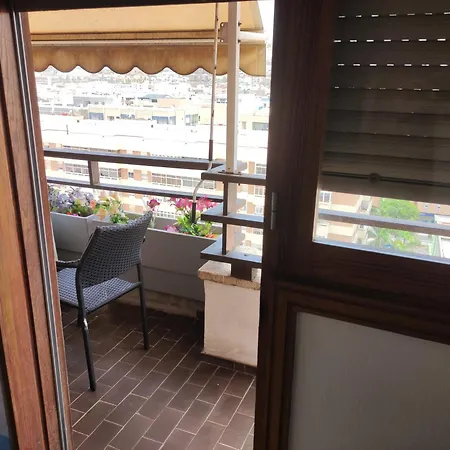 Affittacamere Nice Room-terrace- Private Toilete-closer Sport Pier-optical Fiber 1 Gb Las Palmas de Gran Canaria